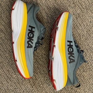 Men’s Hoka Bondi 8
Size 9.5
Blue Mountain Spring